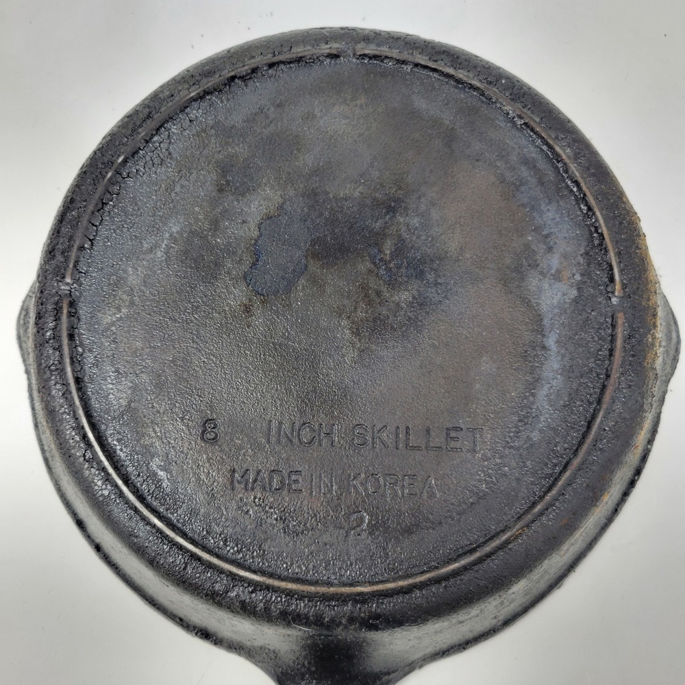 Vintage 8 Inch Cast Iron‎ Skillet Made in Korea Round Frying Pan 3 Notch